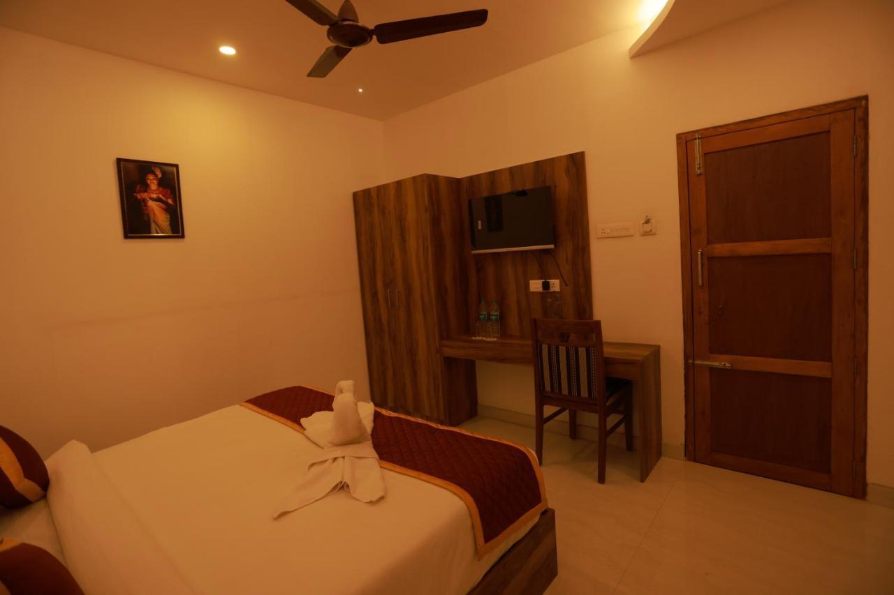 Malavikas Black Beach Resort Varkala Dış mekan fotoğraf