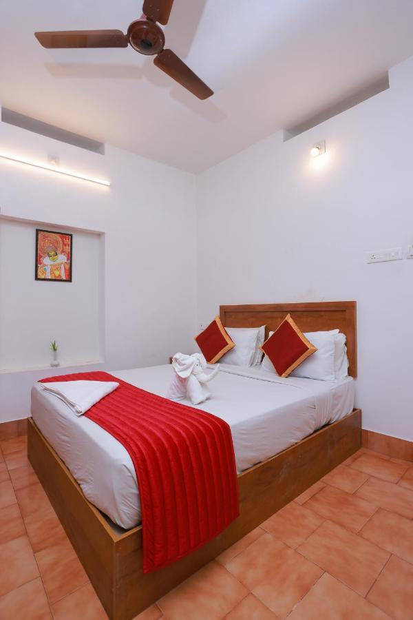 Malavikas Black Beach Resort Varkala Dış mekan fotoğraf